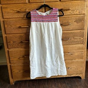 C&C white dress with embroidery and pockets